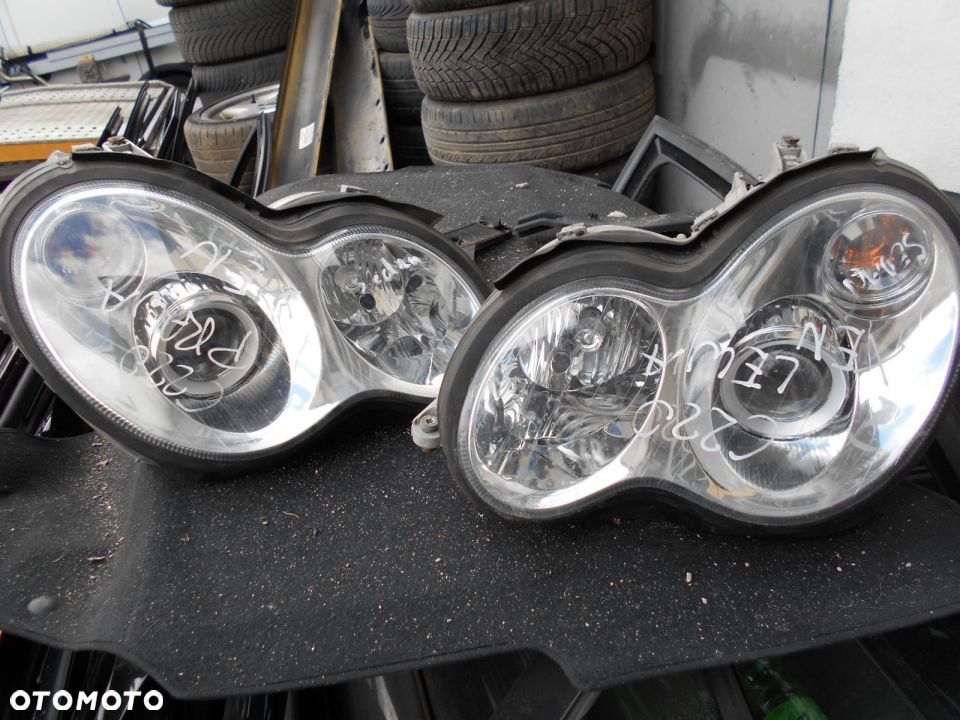 Mercedes C Klasa W203 lampa przod lewa  lift - 1