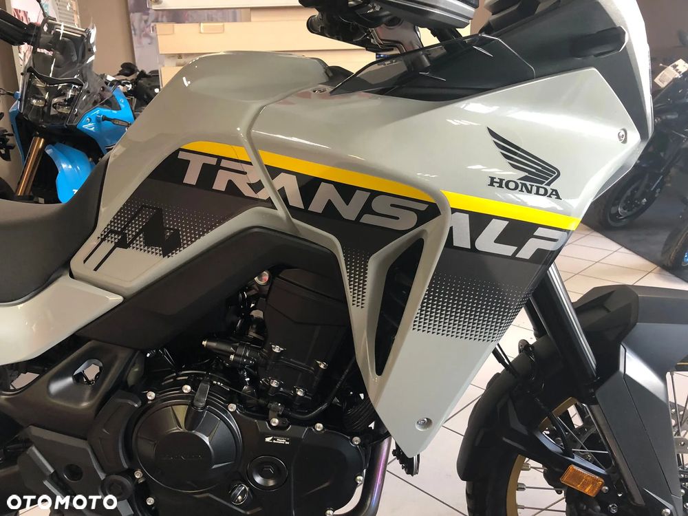 Honda Transalp - 17