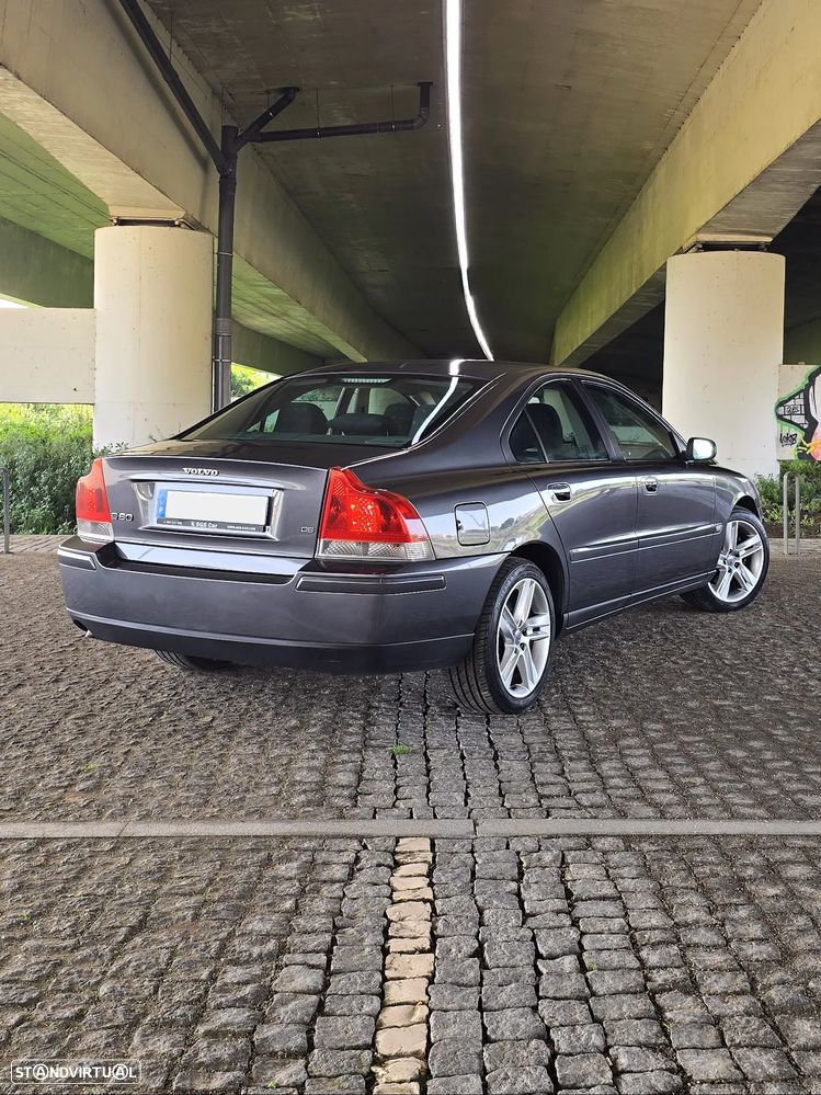 Volvo S60 2.4 D5 Nivel 3 Auto. - 4