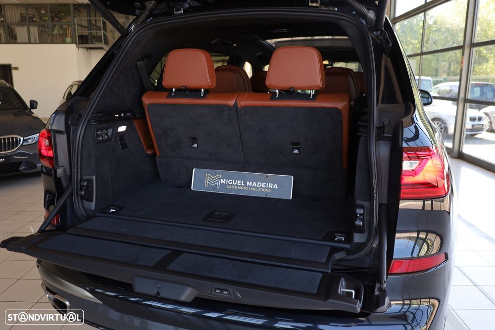 BMW X7 M50d - 38