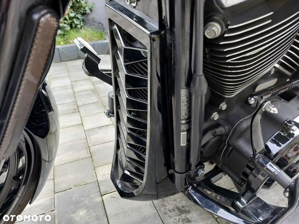 Harley-Davidson Softail Heritage Classic - 38