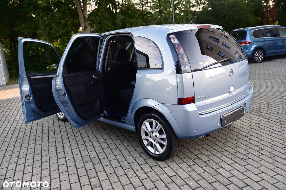 Opel Meriva 1.8 16V Essentia Easytronic - 20