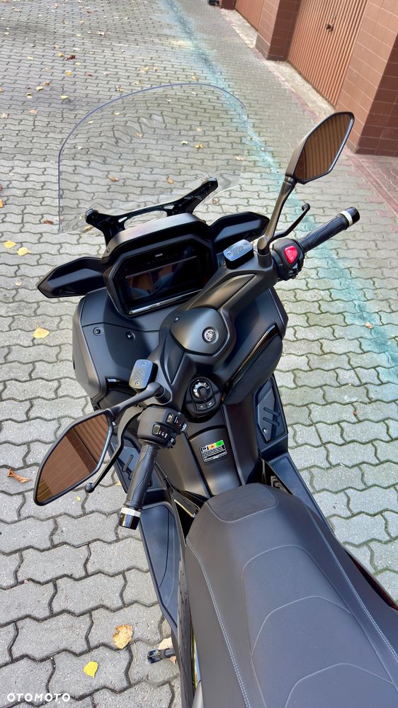Yamaha X-max - 8