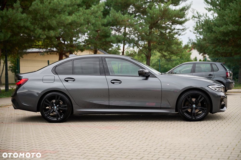 BMW Seria 3 320d xDrive Sport - 17