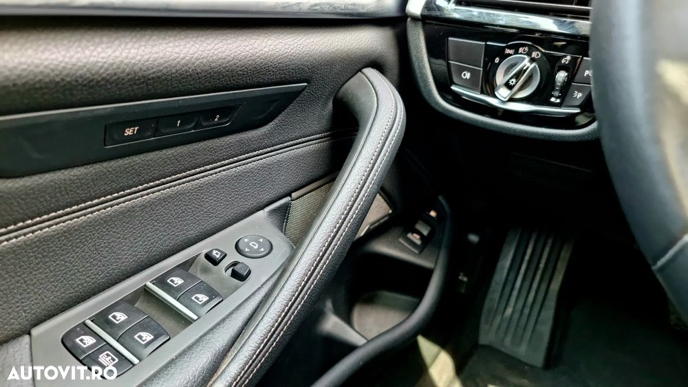 BMW Seria 5 530e Aut. Luxury Line - 23