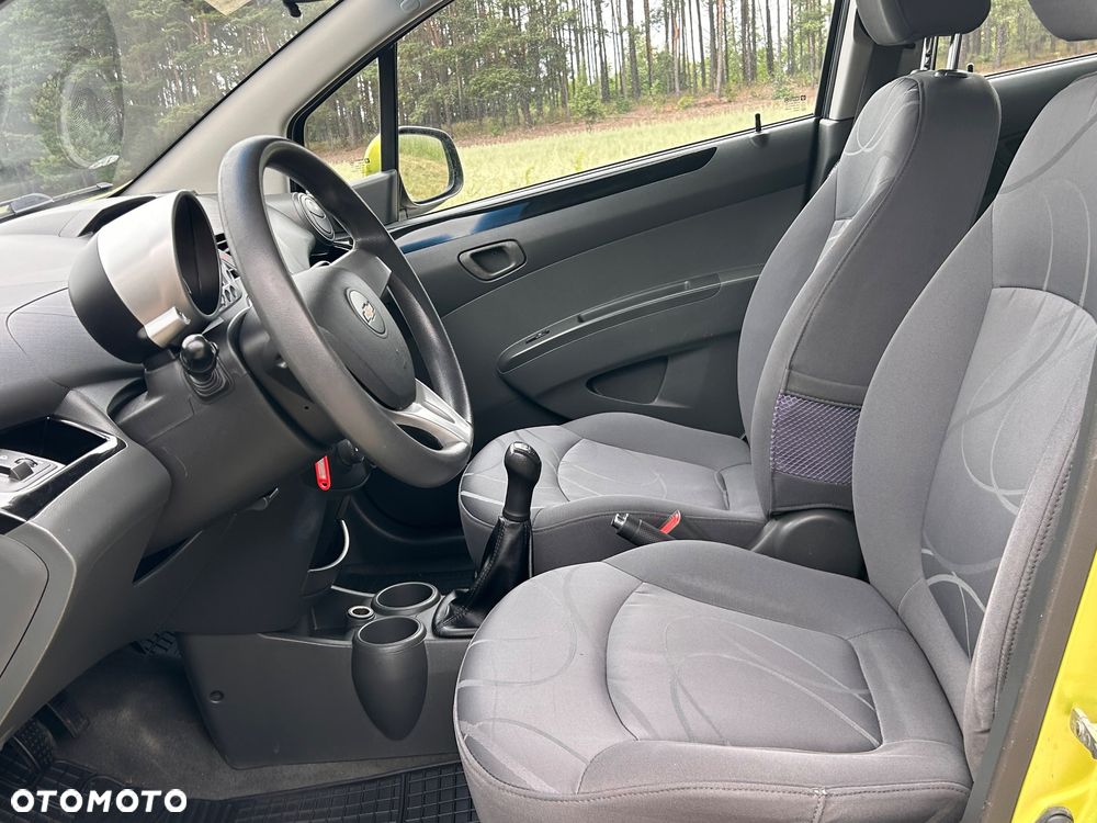 Chevrolet Spark 1.0 - 15