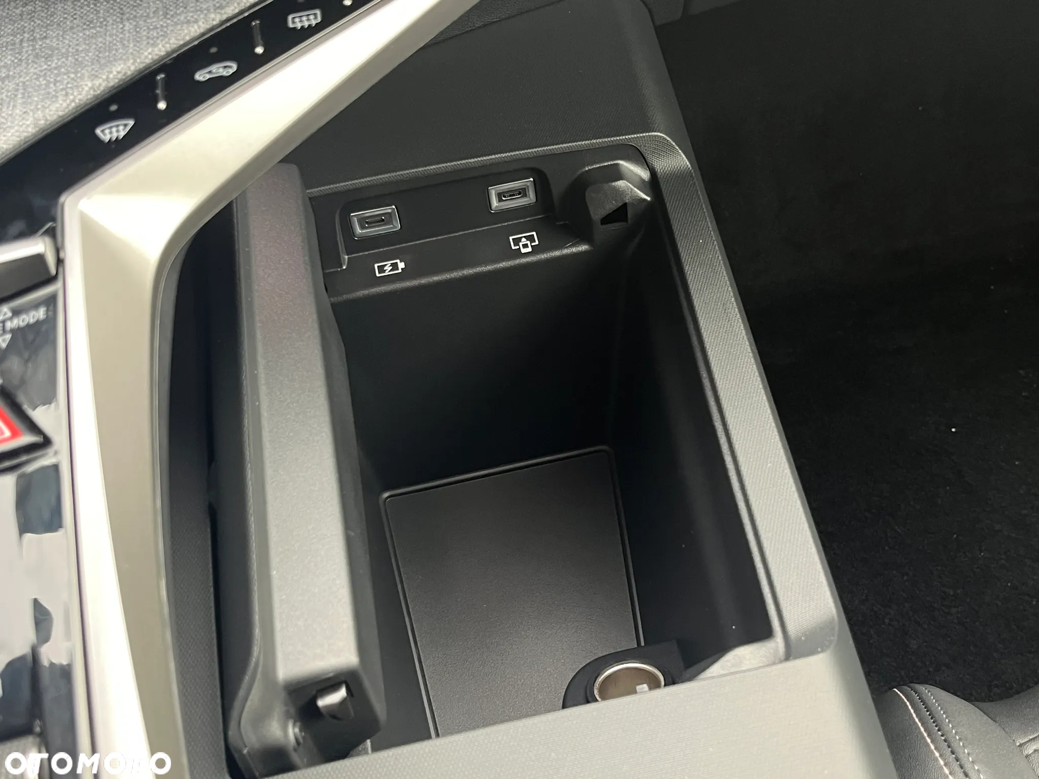 Peugeot 3008 1.2 PureTech mHEV Allure e-DCS6 - 33