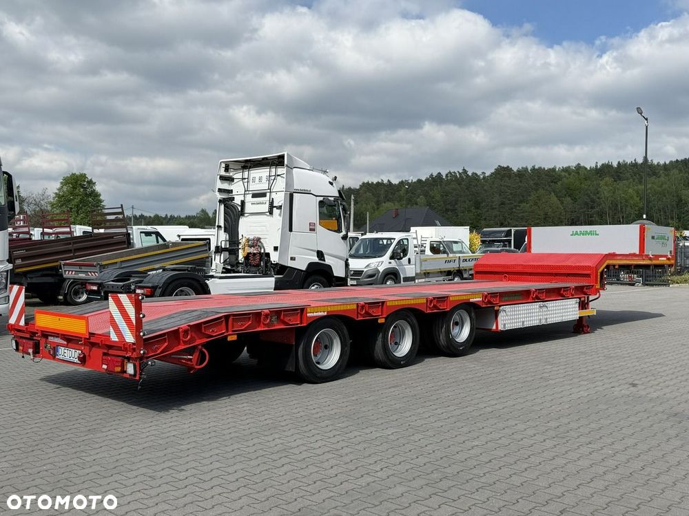 Bodex NN3J Ładowność: 26.500kg 3osie SAF Przednia Podnoszona WABCO - 18