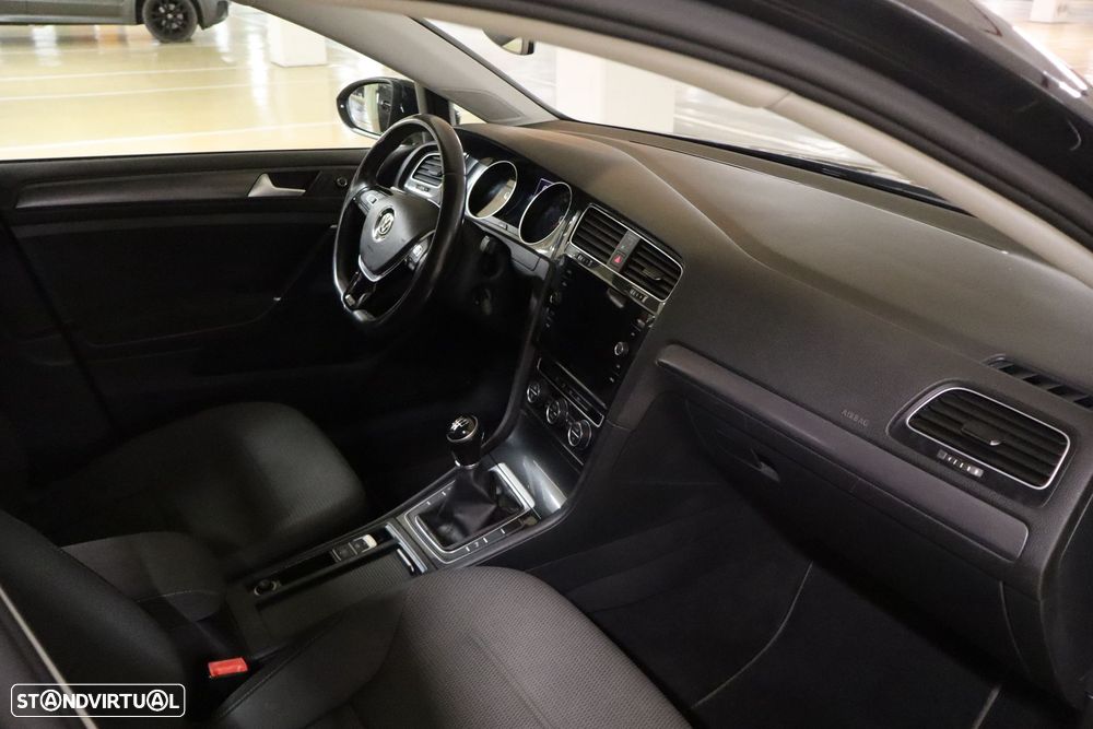 VW Golf 1.6 TDi BlueMotion Confortline - 5