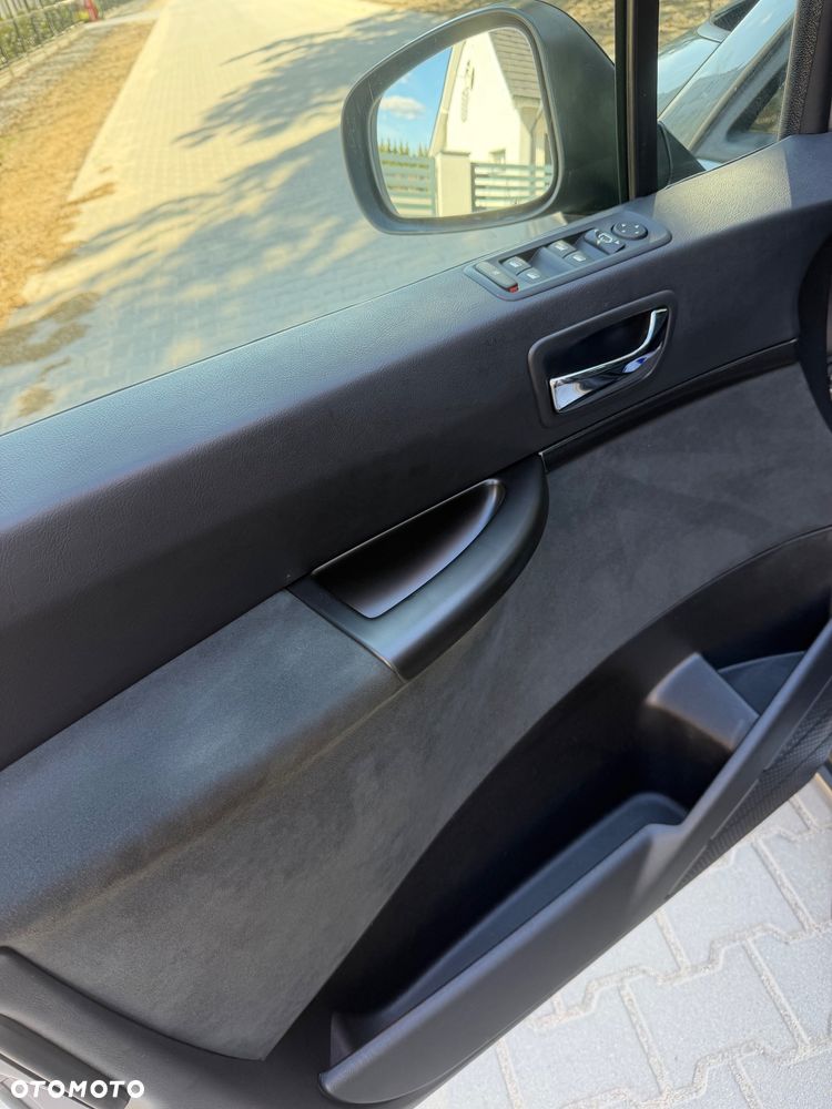 Citroën C8 HDi 165 Exclusive - 36