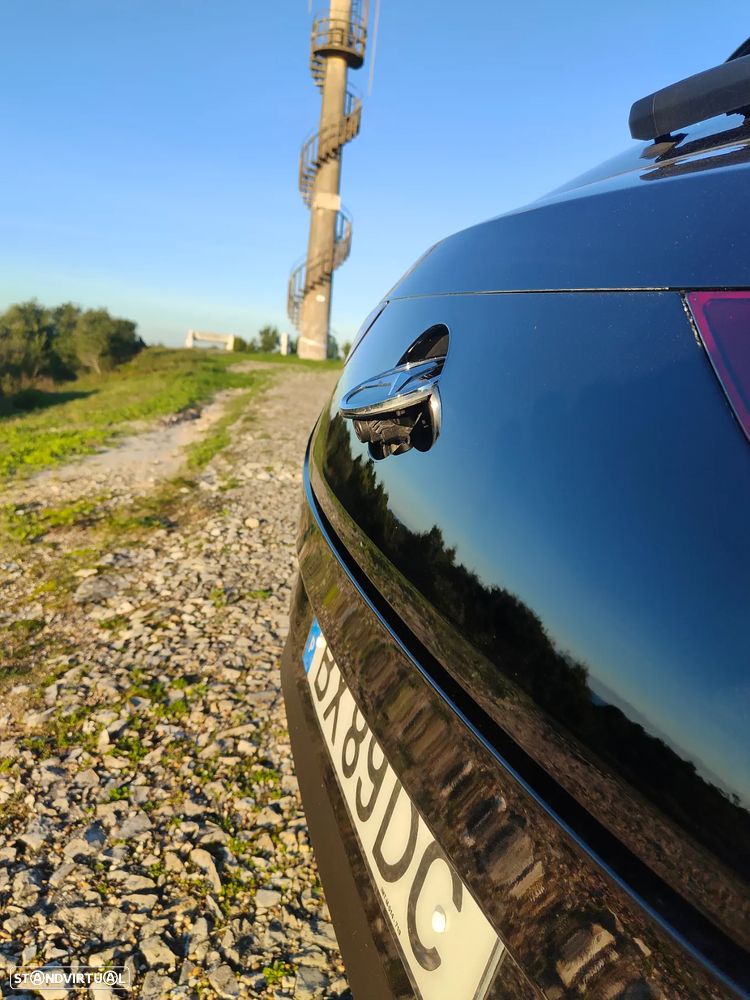 Mercedes-Benz CLA 180 d - 12