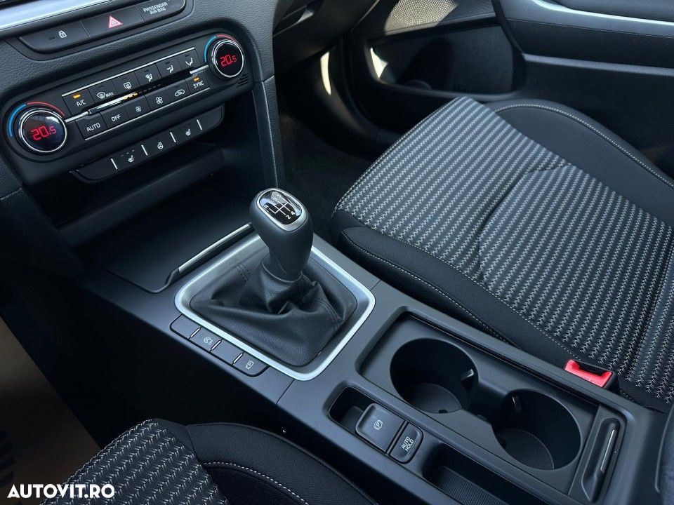 Kia XCeed 1.0 T-GDI 6MT City - 18