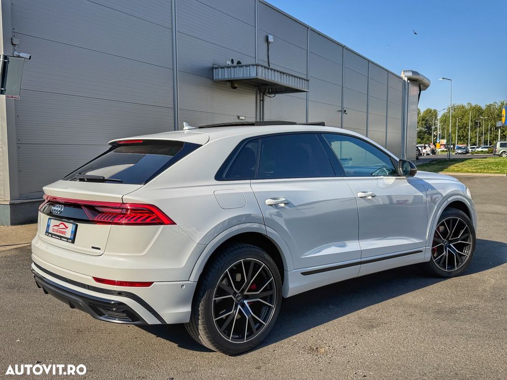 Audi Q8 - 24