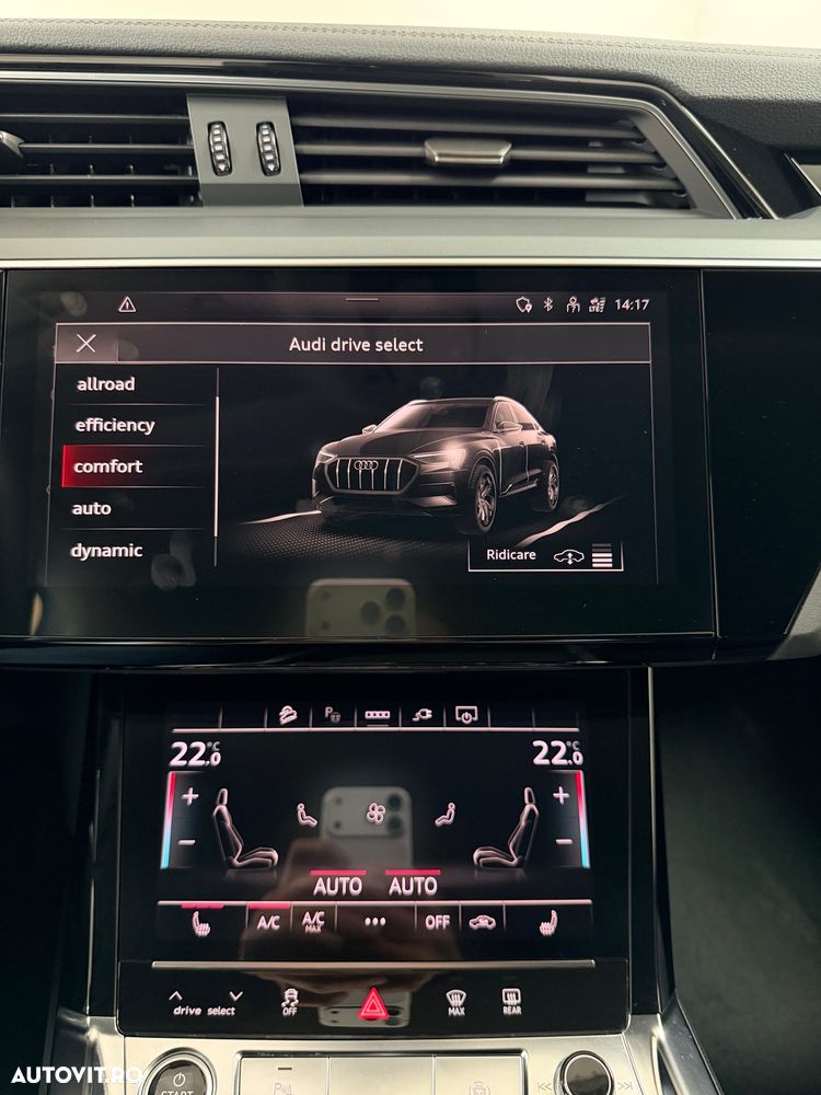 Audi e-tron 50 quattro S line - 24