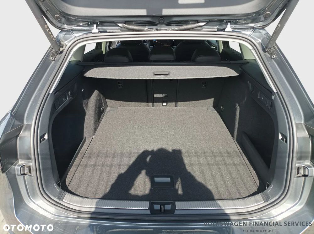 Volkswagen Passat - 8