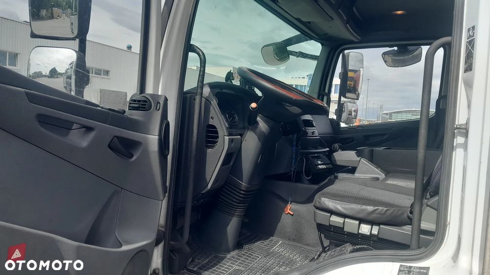 Mercedes-Benz AXOR - 13