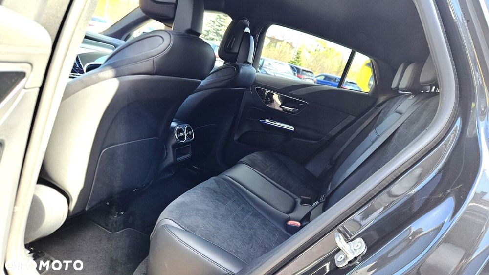 Mercedes-Benz GLC - 15