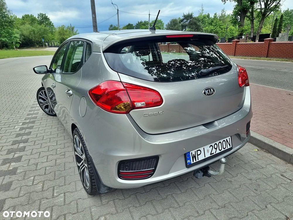 Kia Ceed 1.6 GDI Spirit - 17