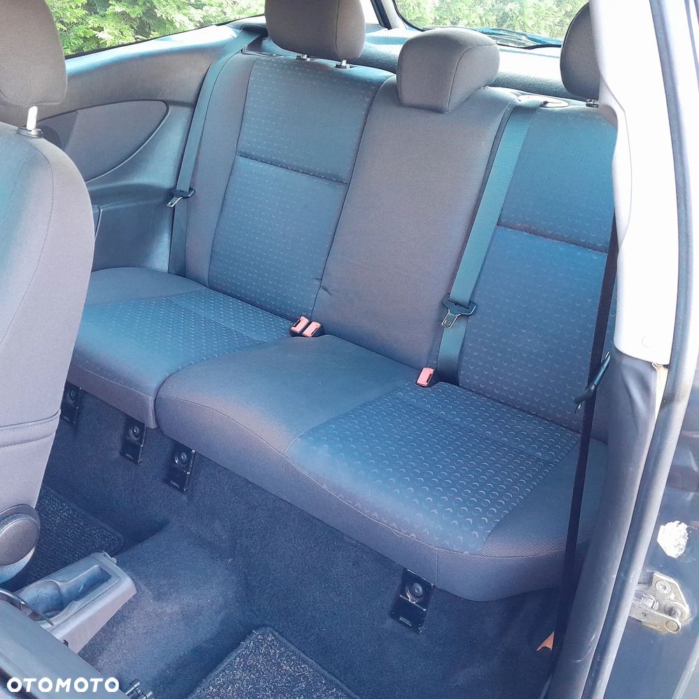 Ford Focus 1.4 Ambiente - 10