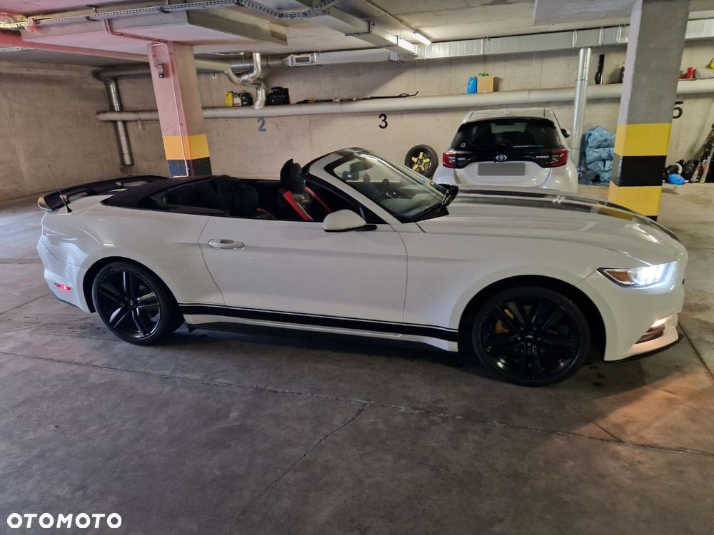 Ford Mustang - 2