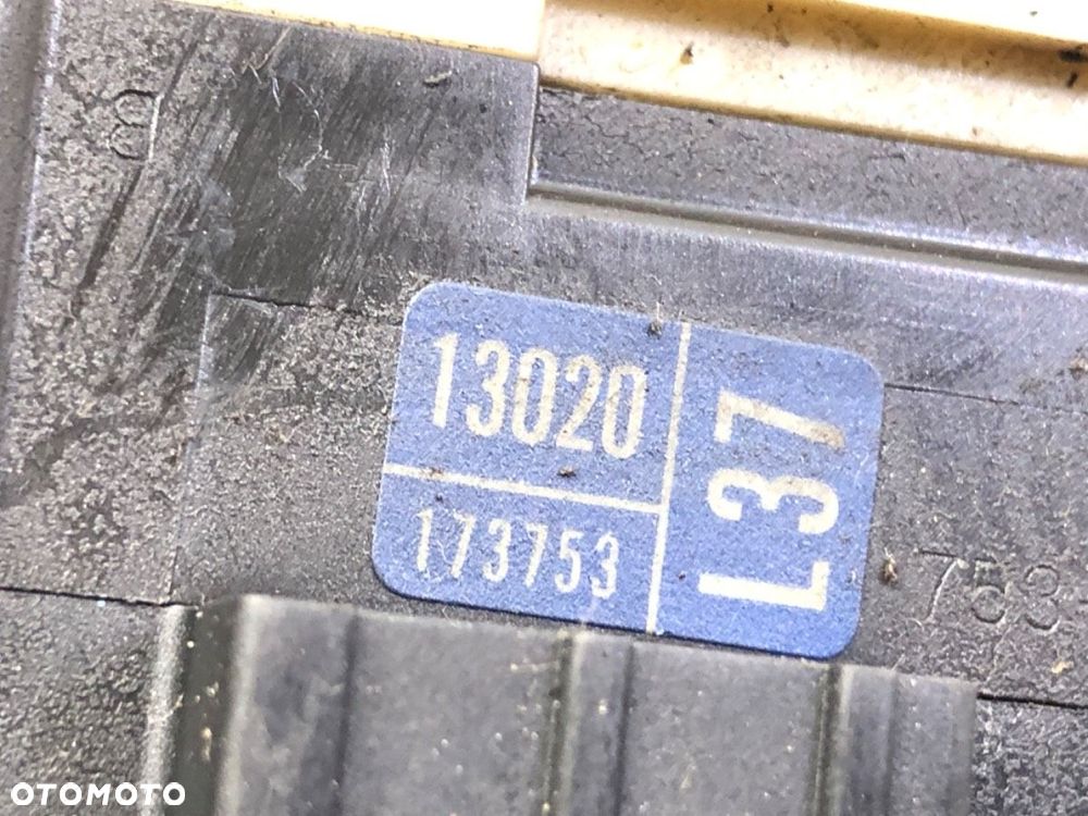 PRZEŁĄCZNIK KIERUNKOWSKAZÓW - 45.00 PLN - TOYOTA COROLLA Verso (_E12_) 2001 - 2007 2.0 D-4D - 5