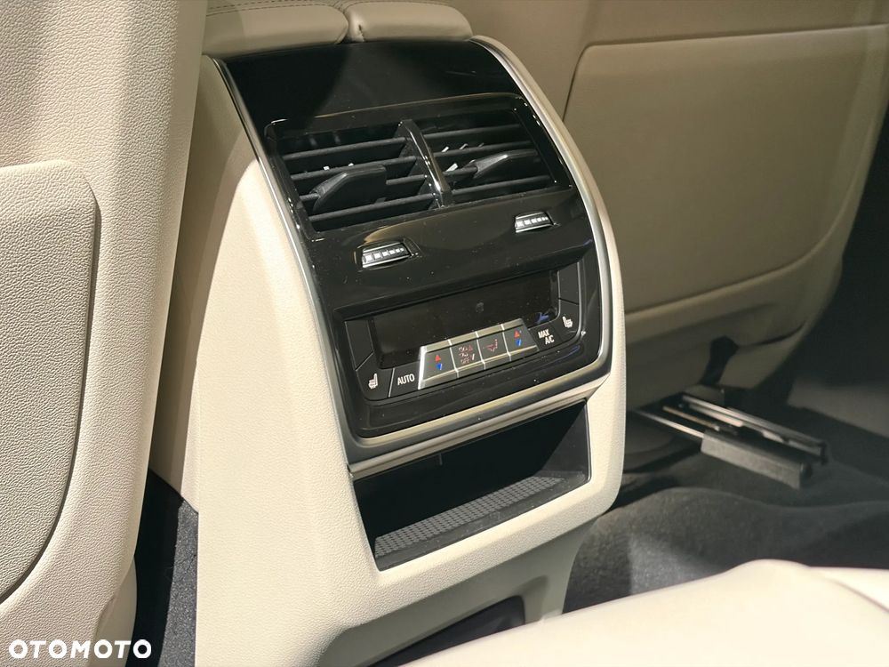 BMW X7 xDrive40d mHEV M Sport sport - 25