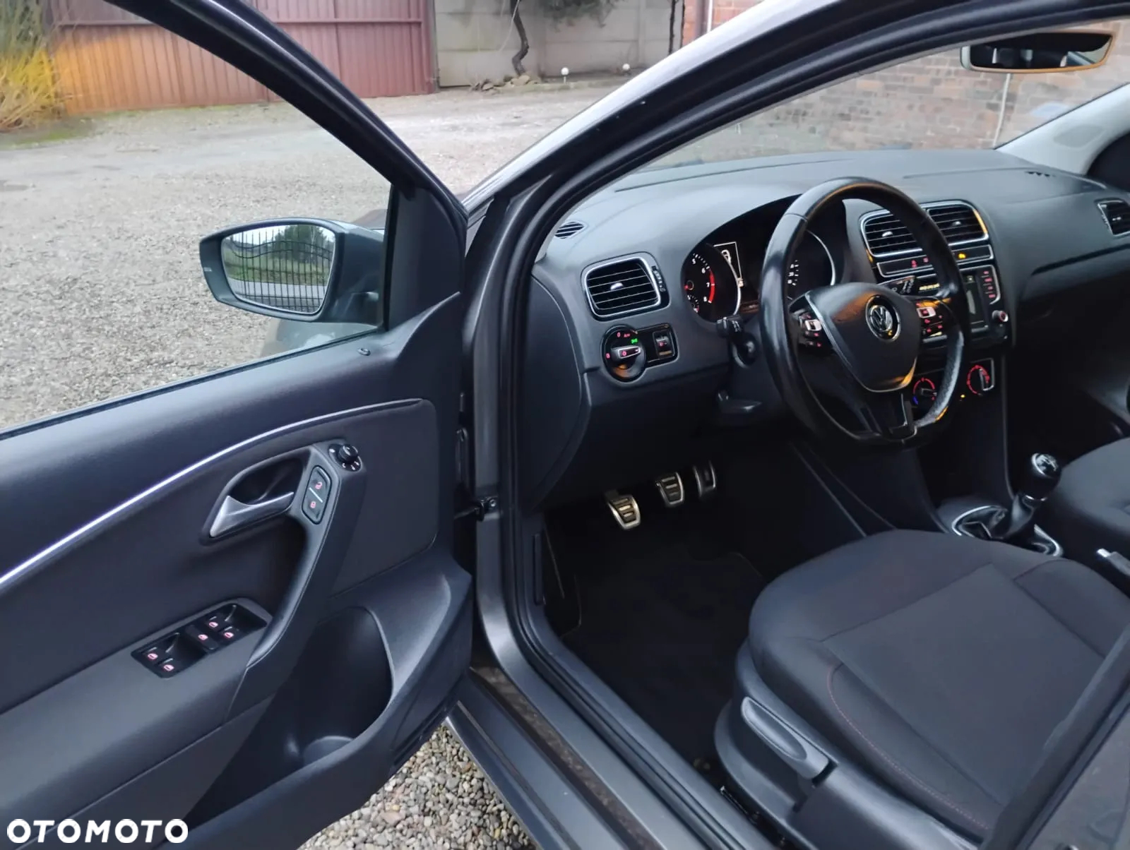 Volkswagen Polo 1.2 TSI Black/Silver Edition - 13