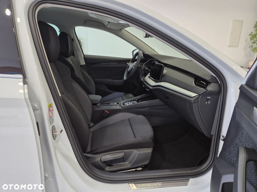 Skoda Octavia 2.0 TDI Edition 130 Selection DSG - 13
