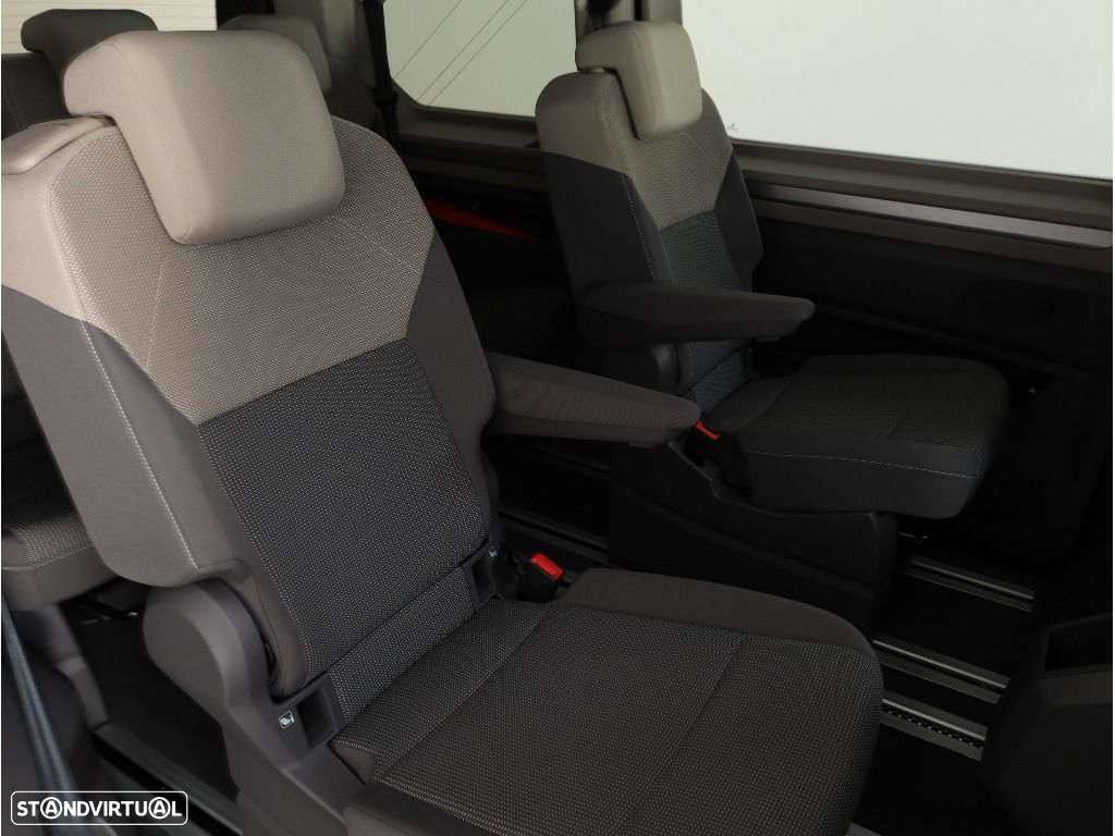 VW Multivan 2.0 TDI Life DSG - 28