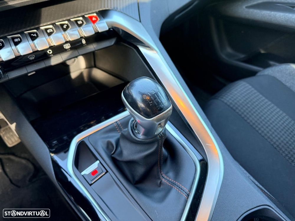 Peugeot 3008 1.2 PureTech Allure - 9