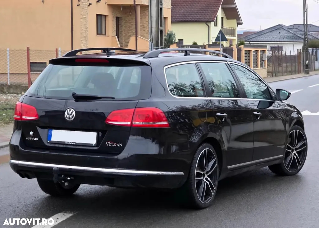 Volkswagen Passat Variant 2.0 TDI DSG BlueMotion Technology Comfortline - 4