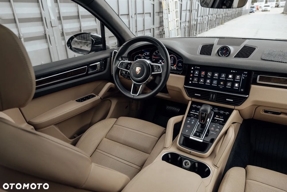 Porsche Cayenne Platinum Edition - 22