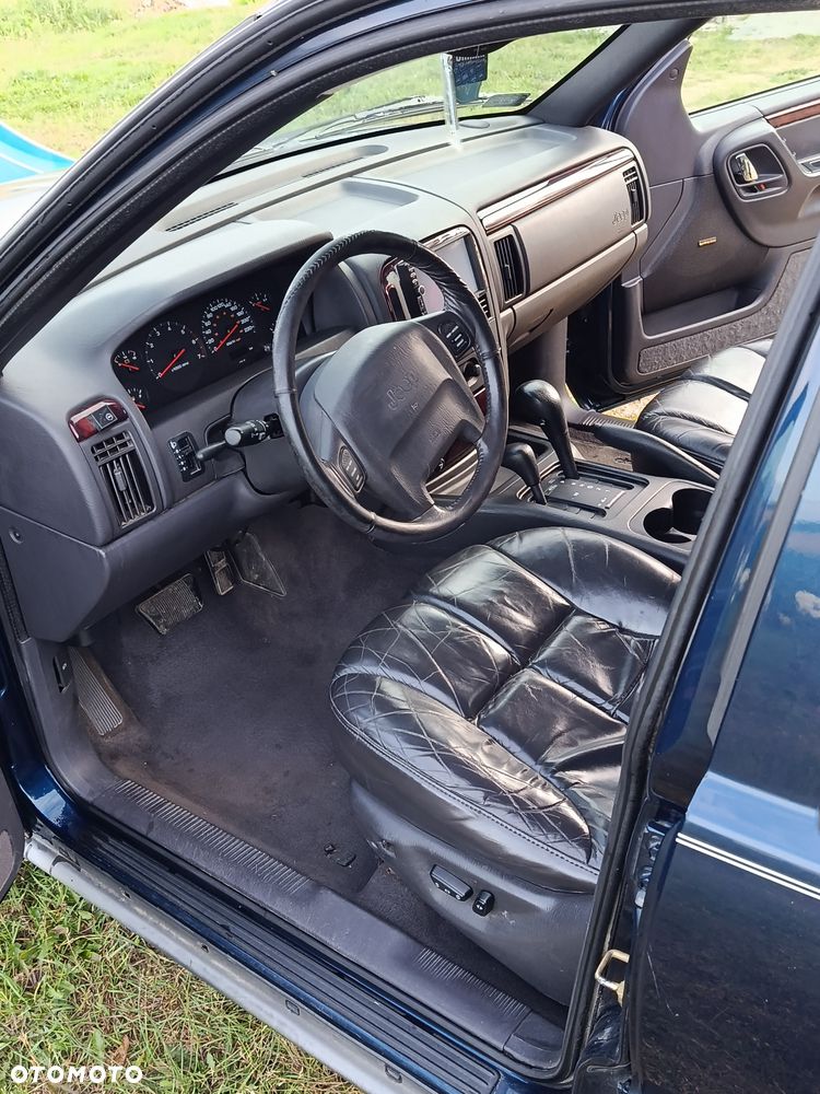 Jeep Cherokee - 3