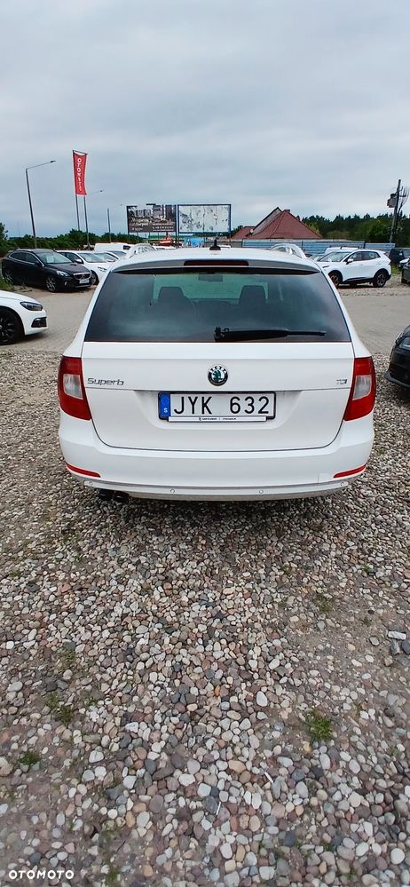 Skoda Superb 2.0 TDI 4x4 DSG Ambition - 4