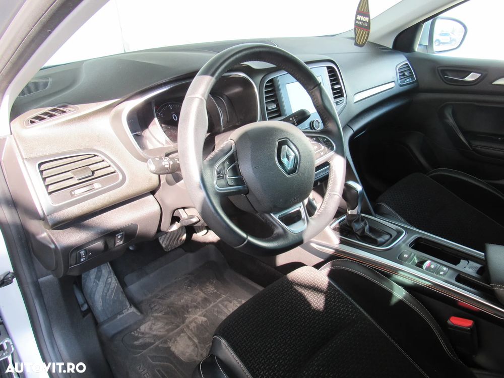 Renault Megane Blue dCi 116 EDC Intens - 26