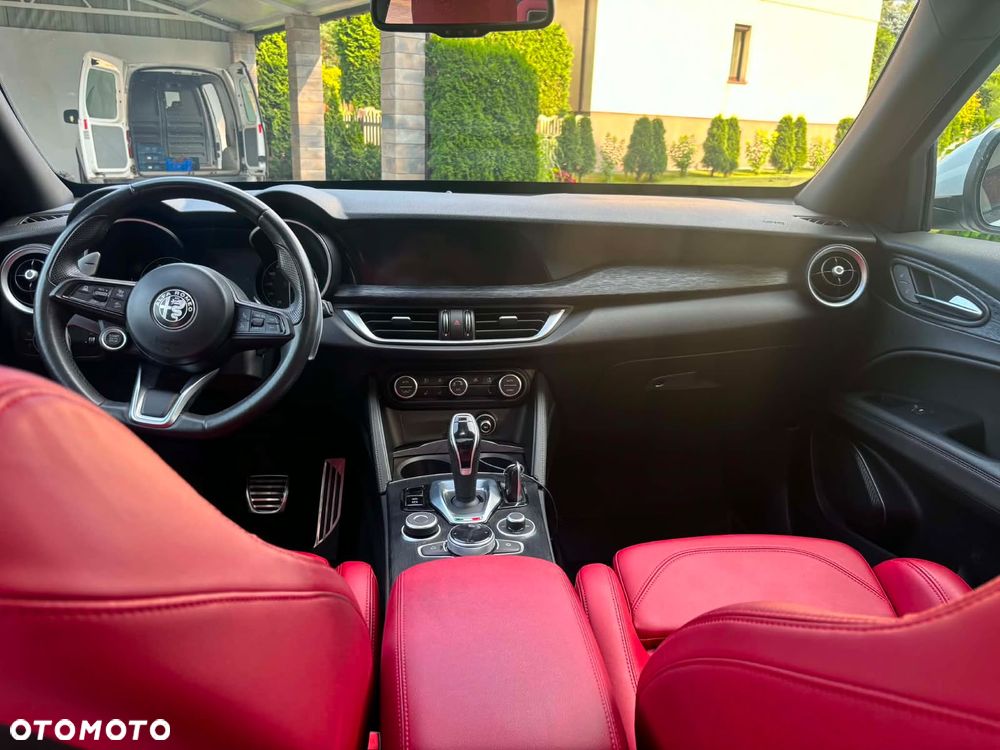 Alfa Romeo Stelvio 2.0 Turbo TI Q4 - 8