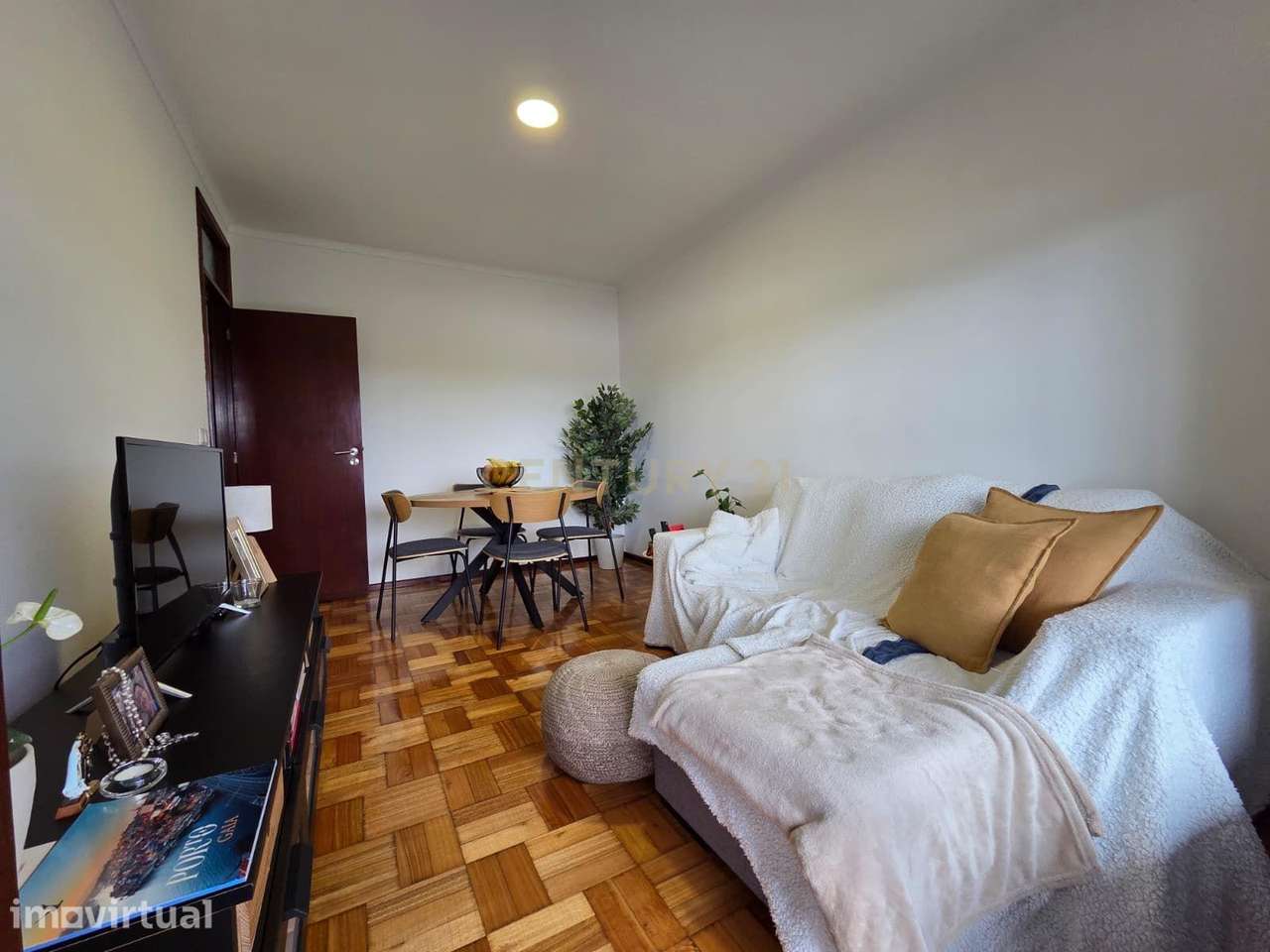 Apartamento T2 | S. Mamede de Infesta | Próximo ao HSJ | Transportes - Grande imagem: 4/26