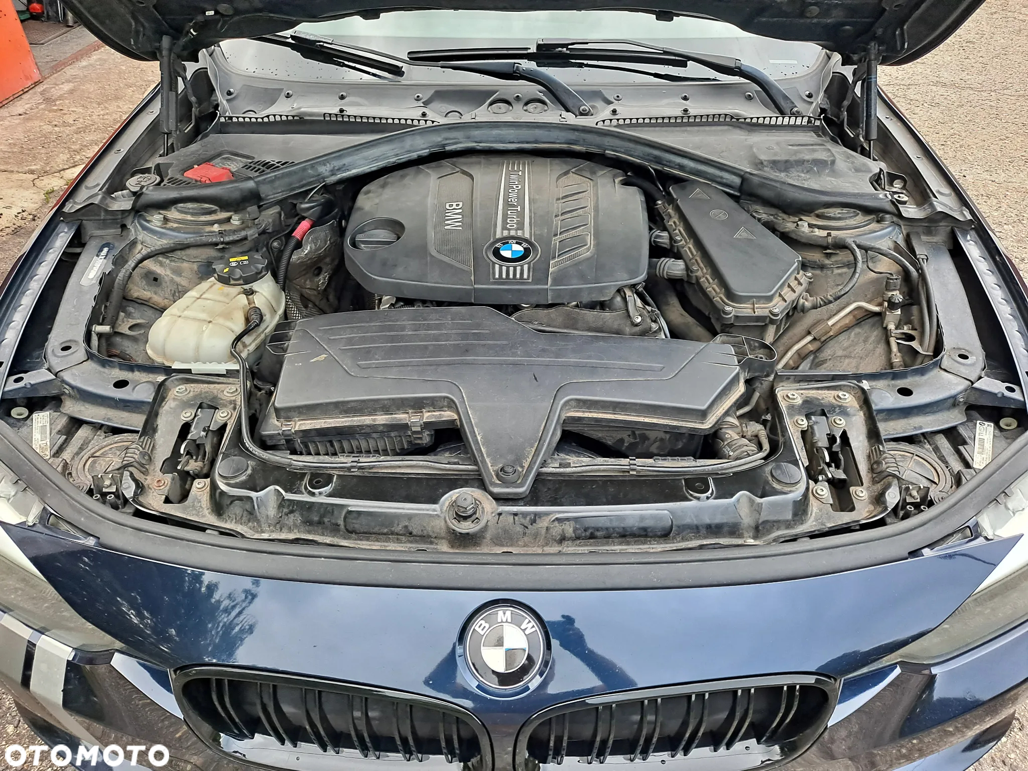 BMW Seria 3 320d Touring Sport Line - 32