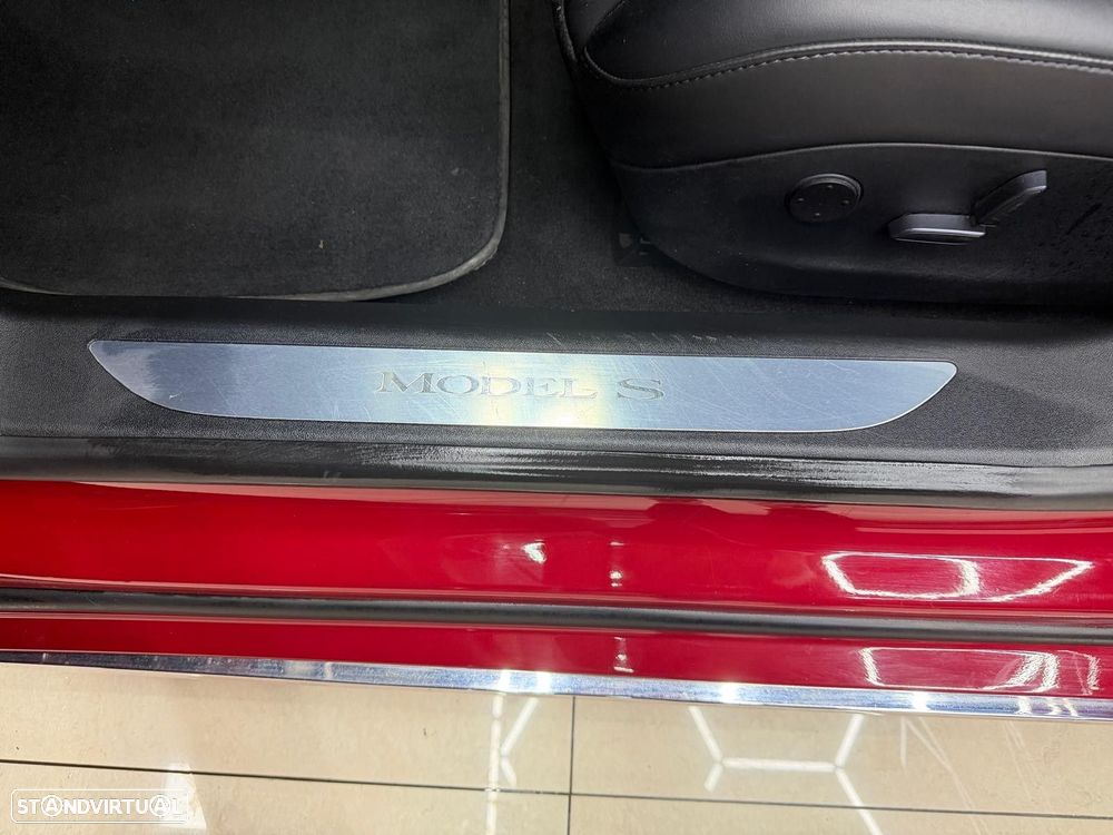 Tesla Model S 75D - 19