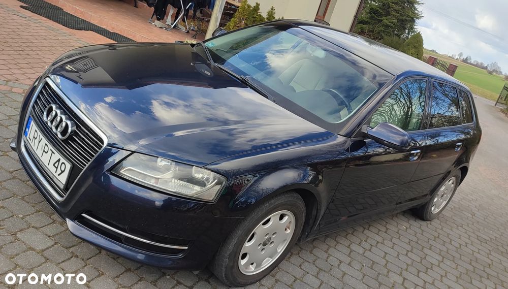 Audi A3 Sportback - 1