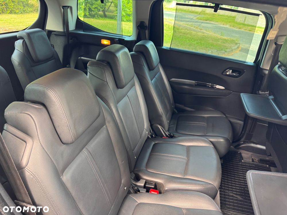 Peugeot 5008 2.0 HDi Allure 7os - 15