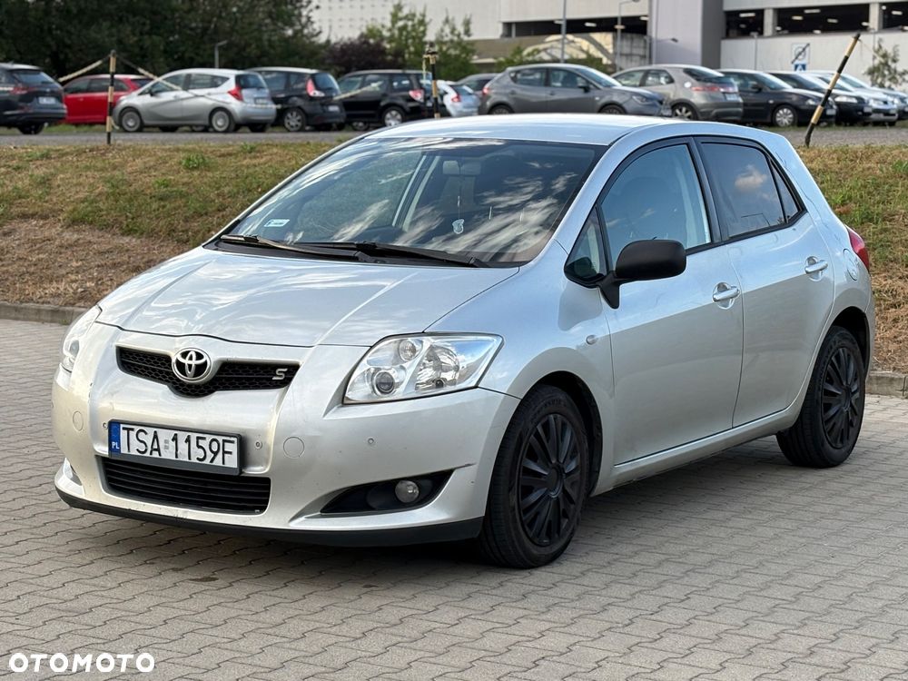 Toyota Auris 2.0 D-4D Prestige - 2