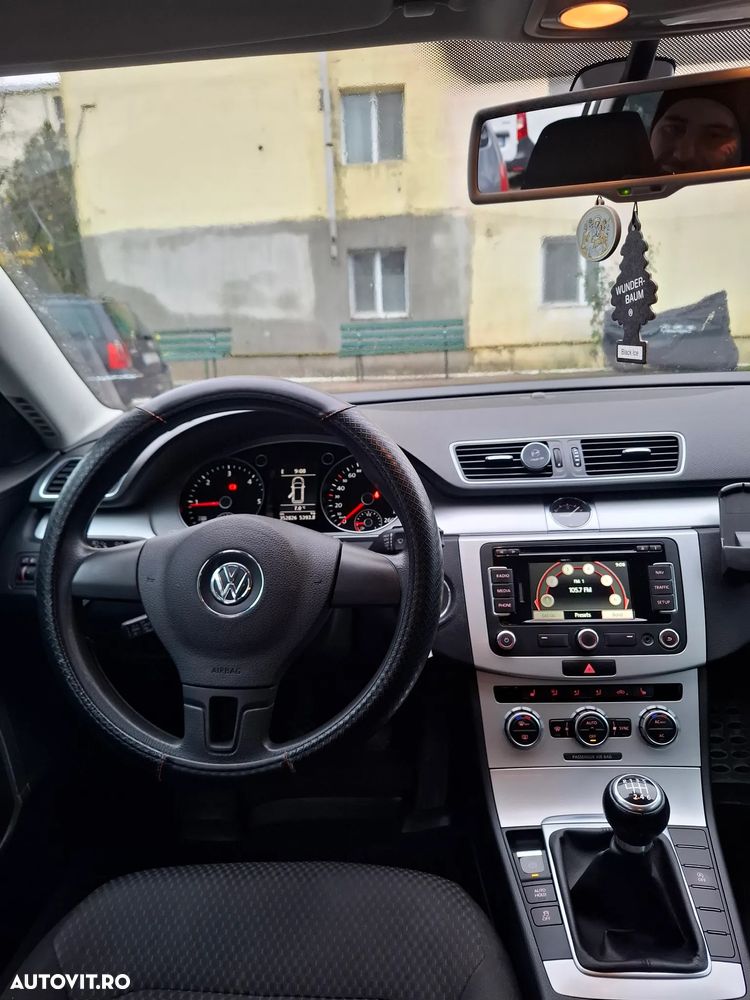 Volkswagen Passat 2.0 TDI 4Motion BlueMotion Technology Exclusive - 20