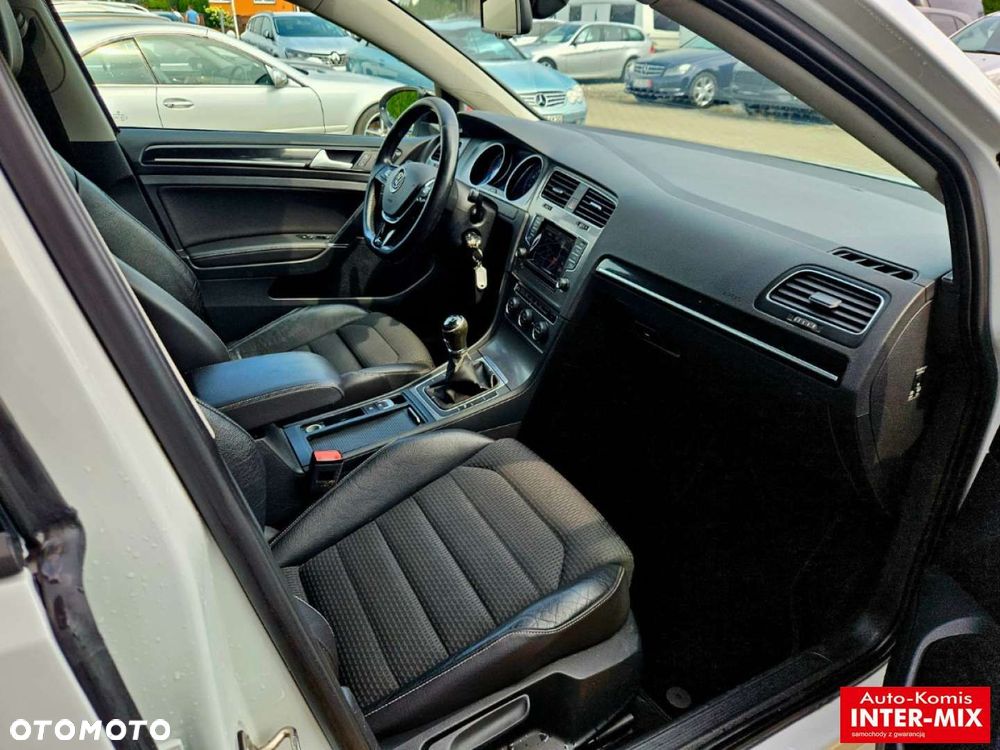 Volkswagen Golf - 25