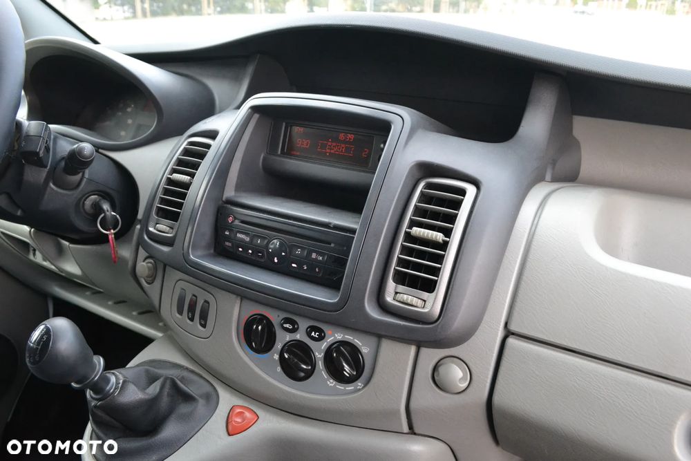 Renault Trafic - 18