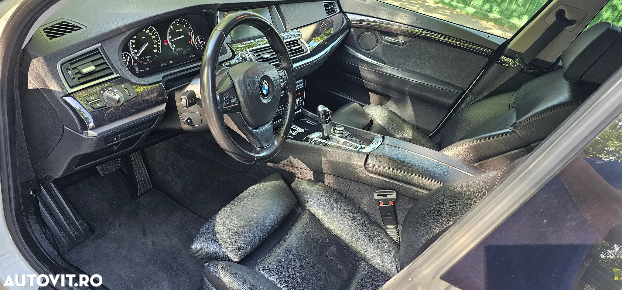BMW Seria 5 530d xDrive - 12