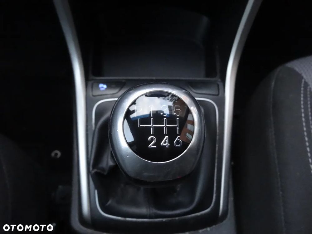 Hyundai i30 blue 1.4 Trend - 30