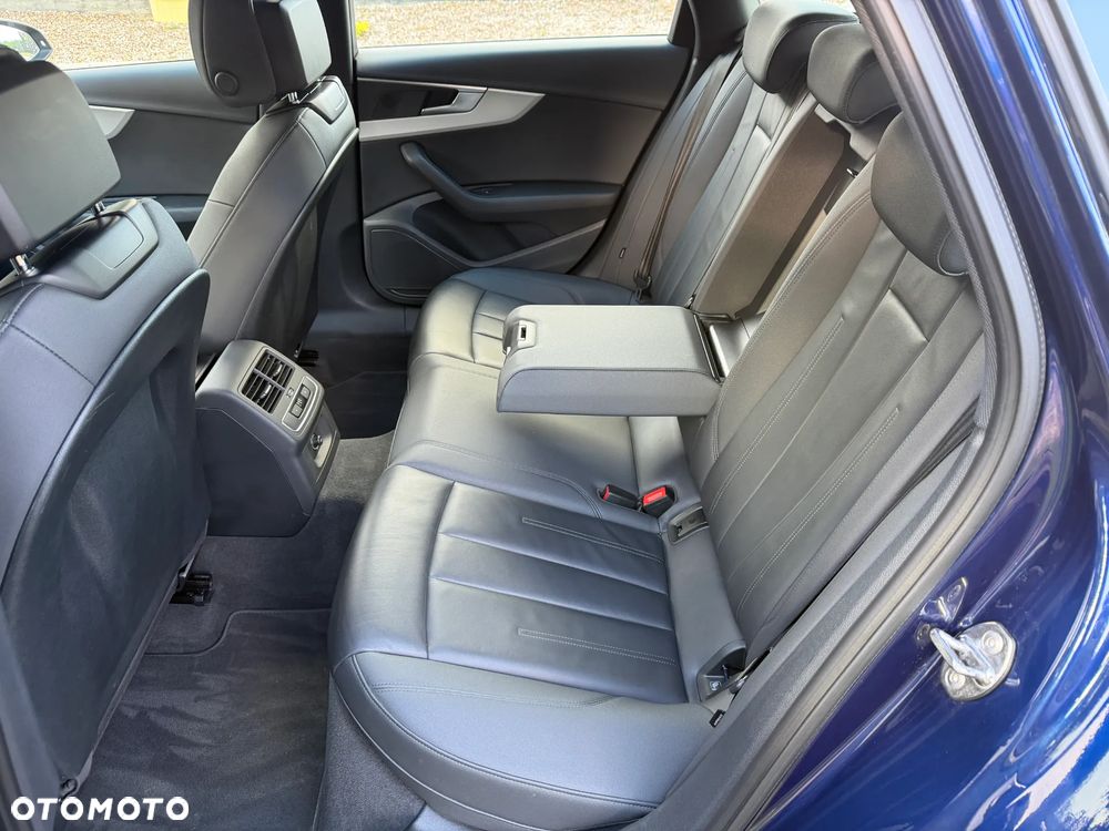 Audi A4 Avant 35 TFSI S tronic S line - 28