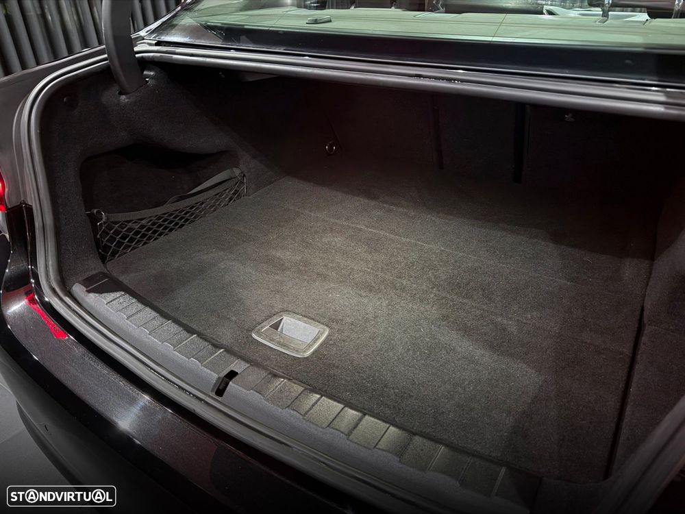 BMW 330 e Corporate Edition Auto - 36