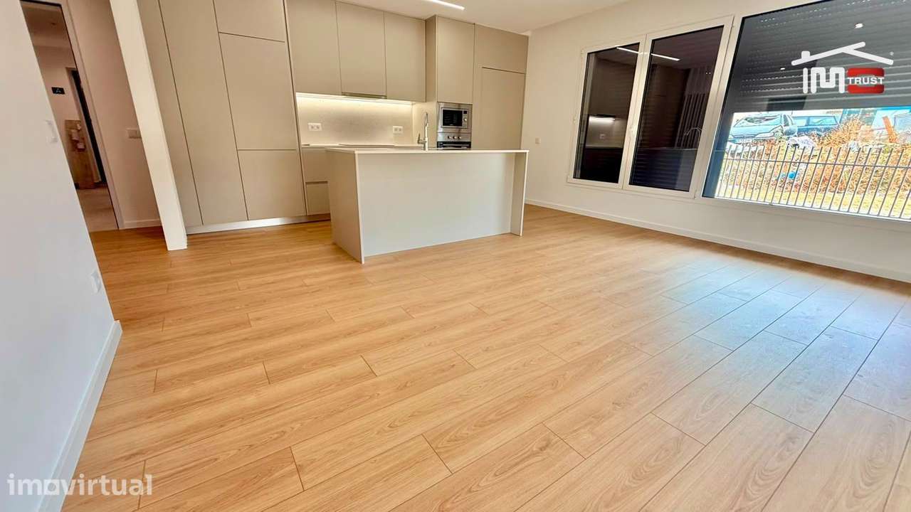 Apartamento T2 Semi-Novo, Coz. Equipada, Lavandaria, Empreendimento... - Grande imagem: 5/29